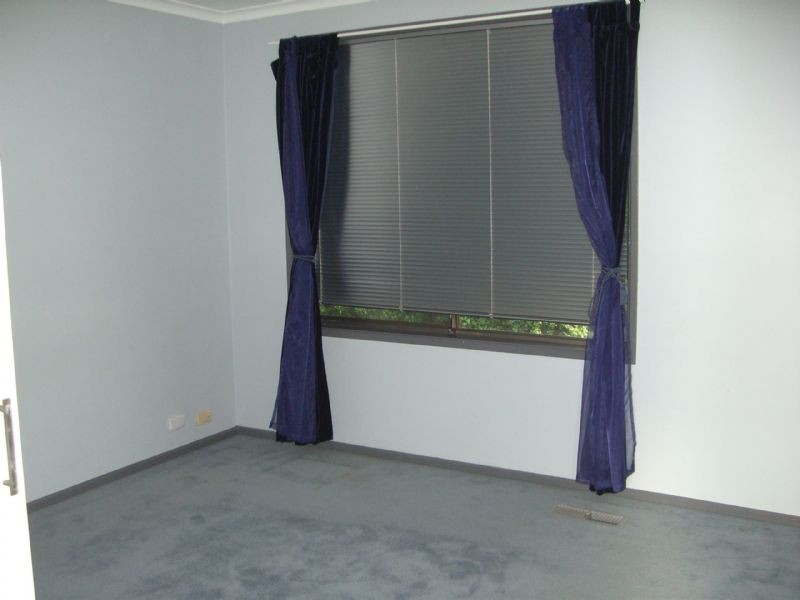 5 Rodwell Place, Gladstone Park VIC 3043