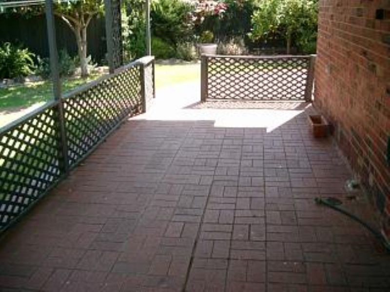 53 Woodstock Drive, Gladstone Park VIC 3043