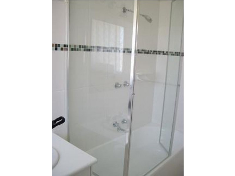 4/28 Eumarella Street, Tullamarine VIC 3043