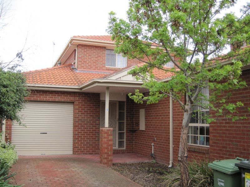 1/10 Brechin Court, Greenvale VIC 3059