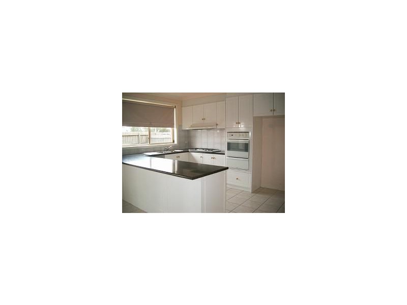 1/10 Brechin Court, Greenvale VIC 3059