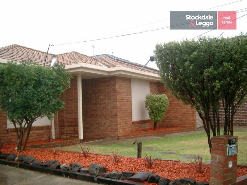 1/98 Lenoak Street, Gladstone Park VIC 3043