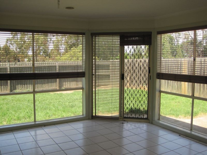 14 Lynch Place, Roxburgh Park VIC 3064