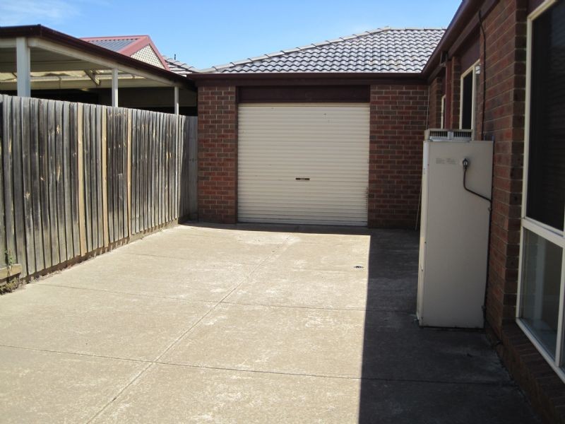 14 Lynch Place, Roxburgh Park VIC 3064