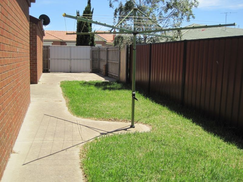 14 Lynch Place, Roxburgh Park VIC 3064