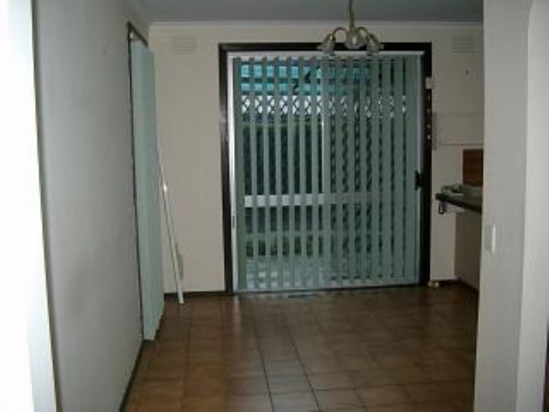 293 Carrick Drive, Gladstone Park VIC 3043