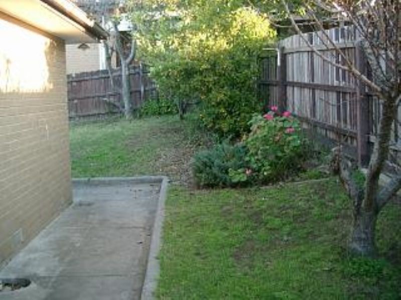 293 Carrick Drive, Gladstone Park VIC 3043