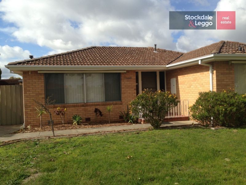 138 Carrick Drive, Gladstone Park VIC 3043