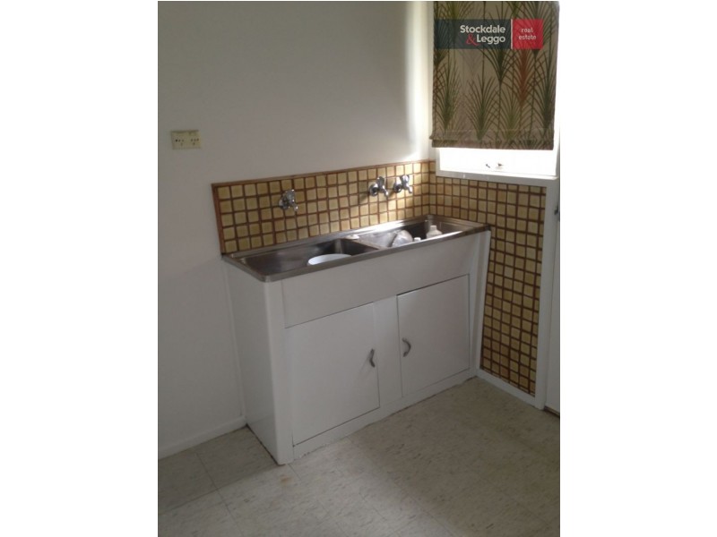 138 Carrick Drive, Gladstone Park VIC 3043