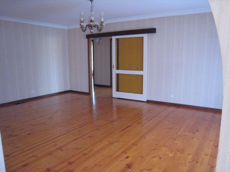 13 Tangemere Avenue, Tullamarine VIC 3043