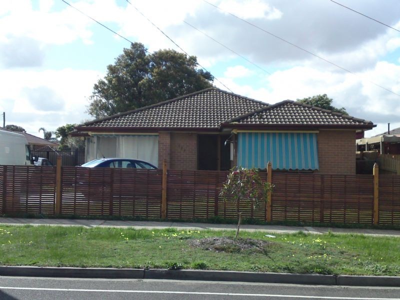 133 South Circular Road, Gladstone Park VIC 3043
