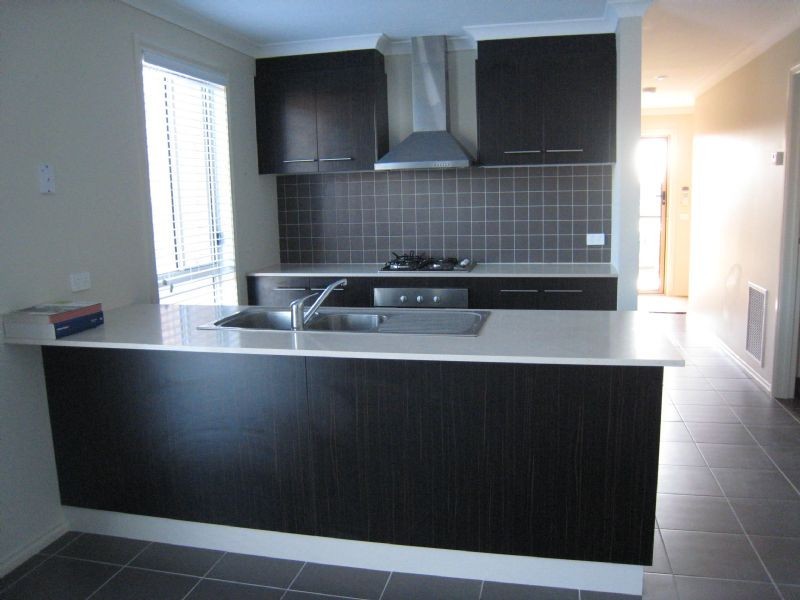 15 Hasluck Gardens, Point Cook VIC 3030