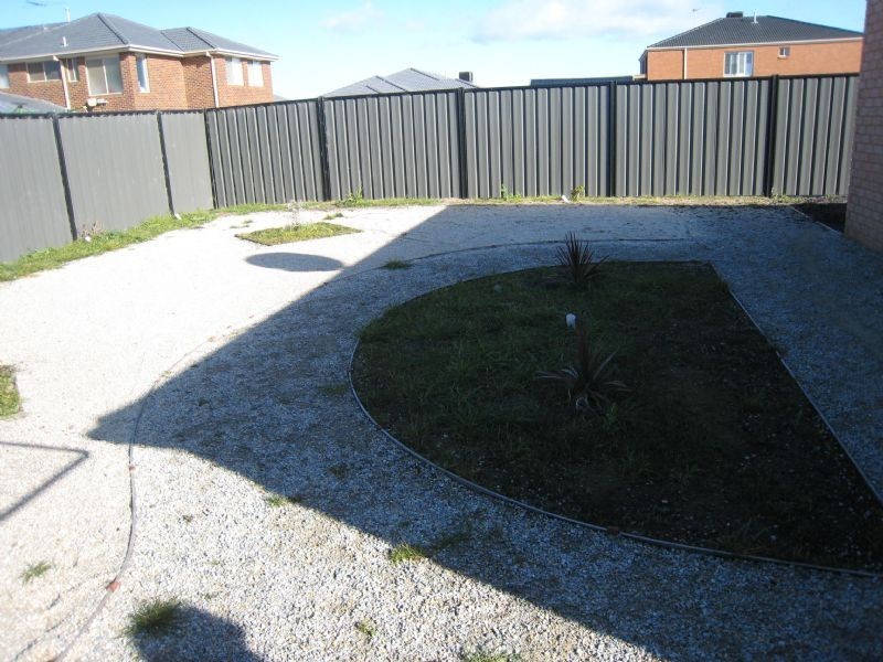 15 Hasluck Gardens, Point Cook VIC 3030