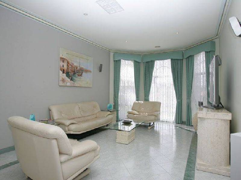 6 Sainsbury Court, Greenvale VIC 3059