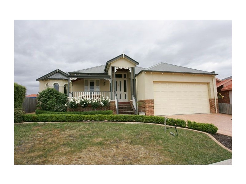 6 Dunfermline Avenue, Greenvale VIC 3059