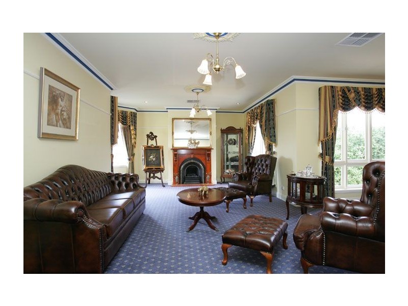 6 Dunfermline Avenue, Greenvale VIC 3059