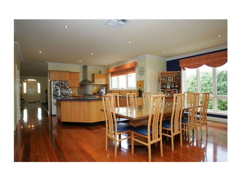 6 Dunfermline Avenue, Greenvale VIC 3059