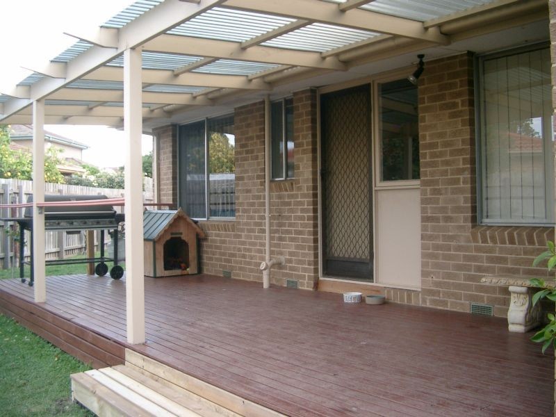 5 Neath Close, Gladstone Park VIC 3043