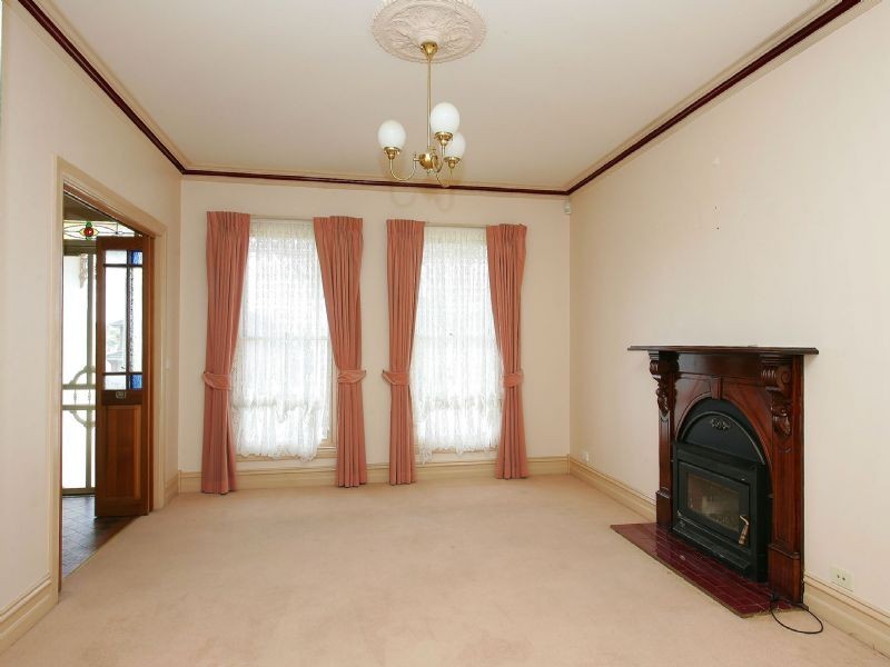 2/6 Wallace Drive, Greenvale VIC 3059