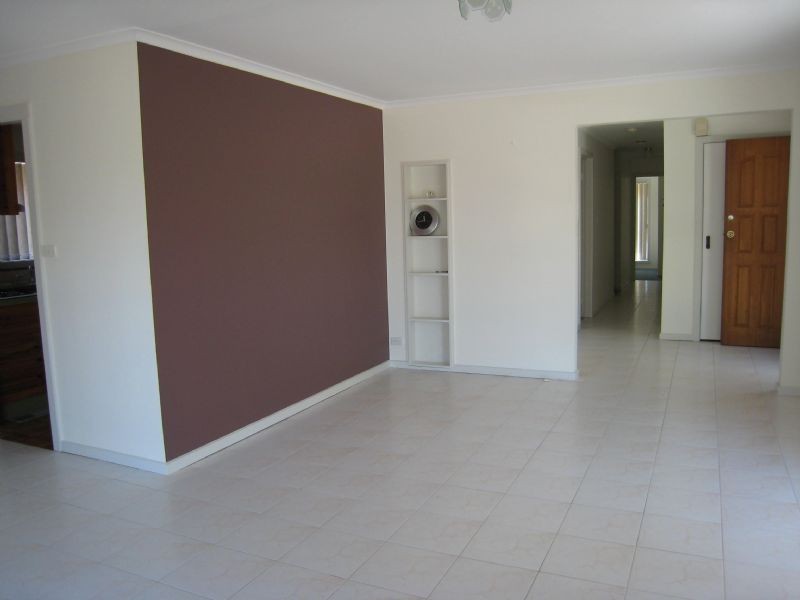 20 Hillcrest Drive, Westmeadows VIC 3049