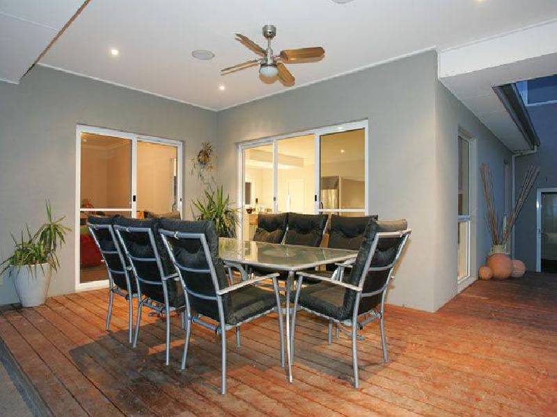 8 Trumpington Terrace, Attwood VIC 3049