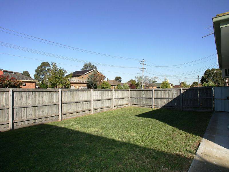 239 Carrick Drive, Gladstone Park VIC 3043