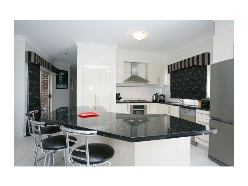 2/155 Greenvale Drive, Greenvale VIC 3059