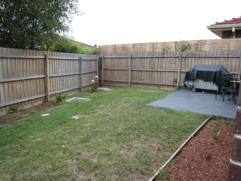 2/155 Greenvale Drive, Greenvale VIC 3059