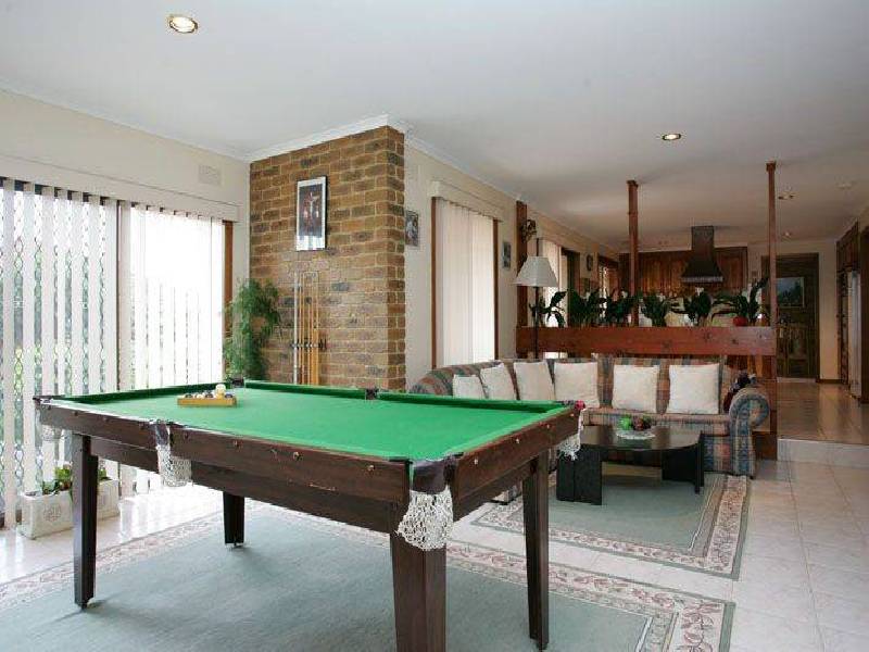 11 Rudstone Bend, Greenvale VIC 3059