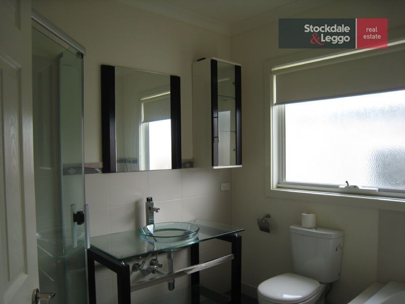 6 Vanderloo Road, Gowanbrae VIC 3043