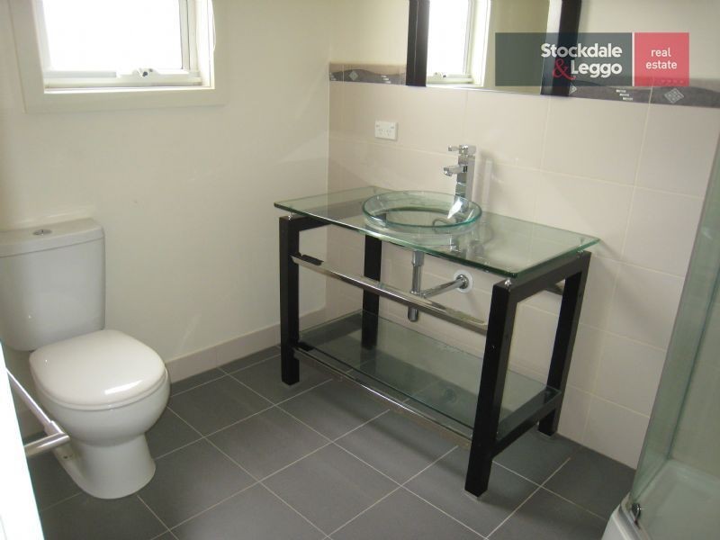 6 Vanderloo Road, Gowanbrae VIC 3043