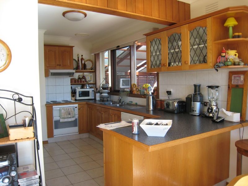 94 Bamford Avenue, Westmeadows VIC 3049