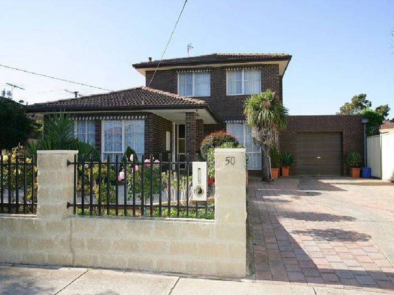 50 Woodstock Drive, Gladstone Park VIC 3043
