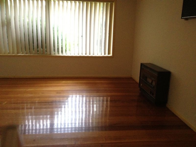 20 Barrington Crescent, Gladstone Park VIC 3043