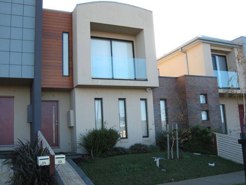 23 Orlando Drive, Roxburgh Park VIC 3064