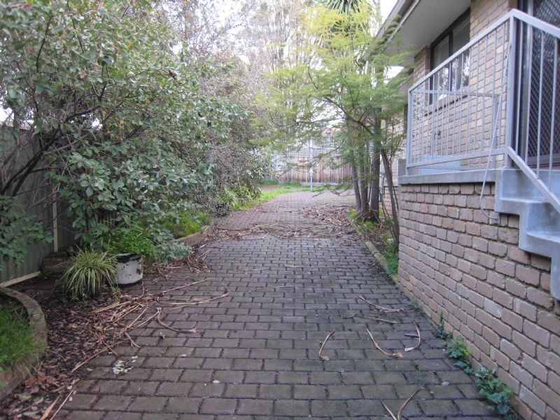 11 Taunton Place, Gladstone Park VIC 3043