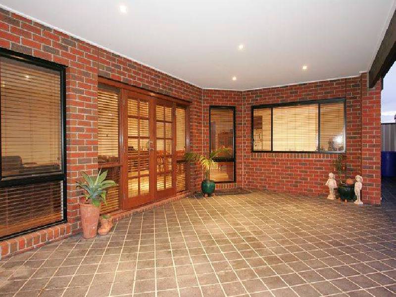 99 Clare Boulevard, Greenvale VIC 3059