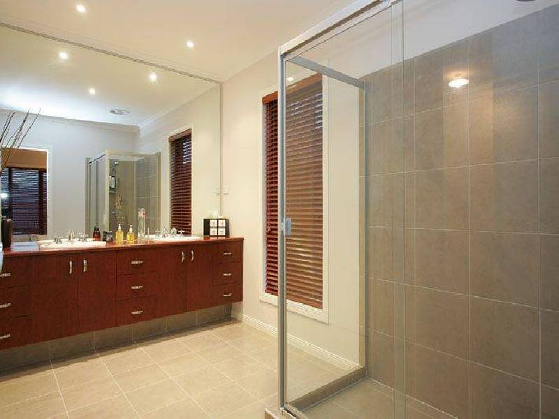 99 Clare Boulevard, Greenvale VIC 3059