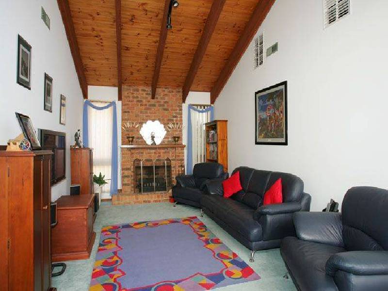 16 Langton Way, Greenvale VIC 3059