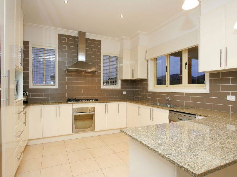 15 Stranraer Close, Greenvale VIC 3059