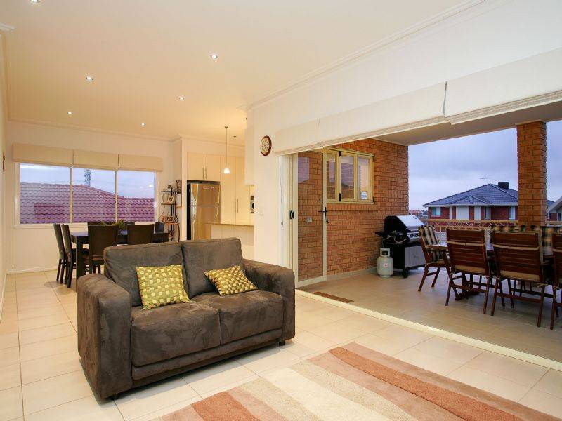 15 Stranraer Close, Greenvale VIC 3059