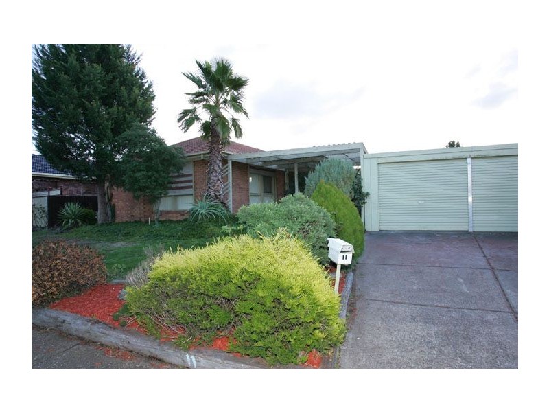 11 Bradford Avenue, Greenvale VIC 3059