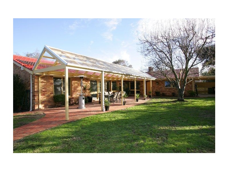 4 Lytham Court, Greenvale VIC 3059