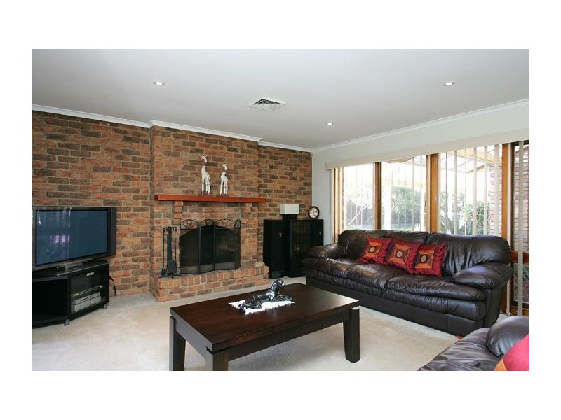 4 Lytham Court, Greenvale VIC 3059
