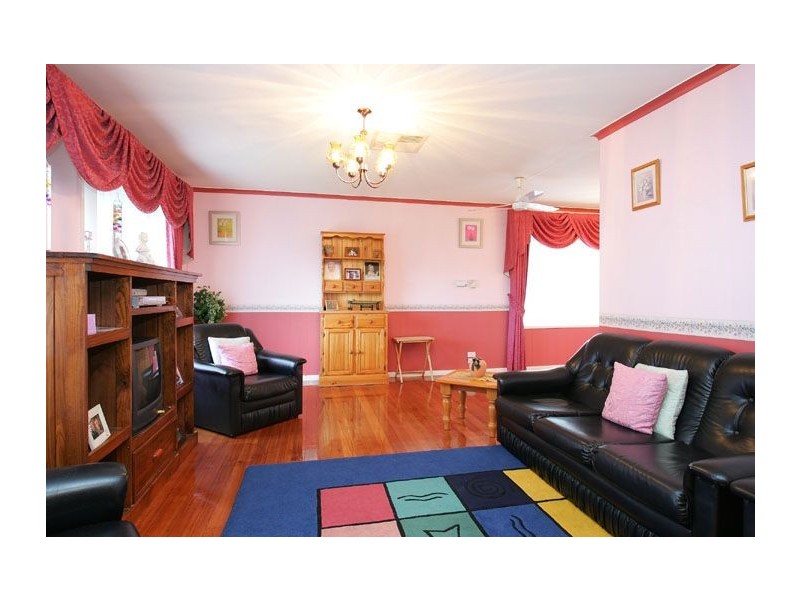 12 North Circular Road, Gladstone Park VIC 3043