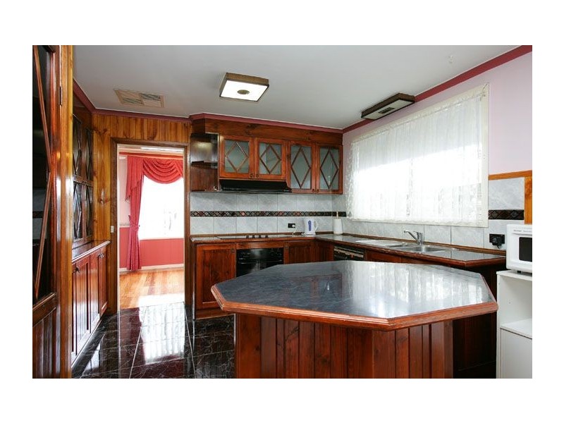 12 North Circular Road, Gladstone Park VIC 3043