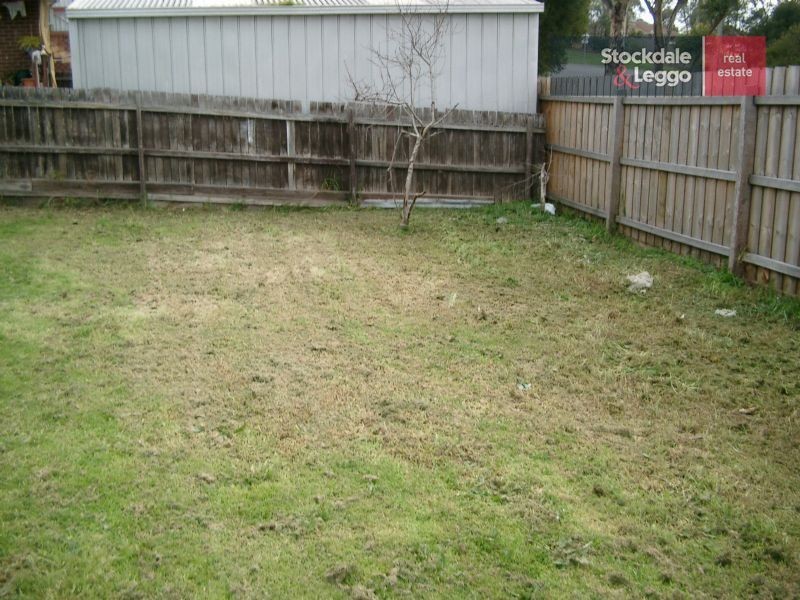 31 Lyndhurst Road, Gladstone Park VIC 3043