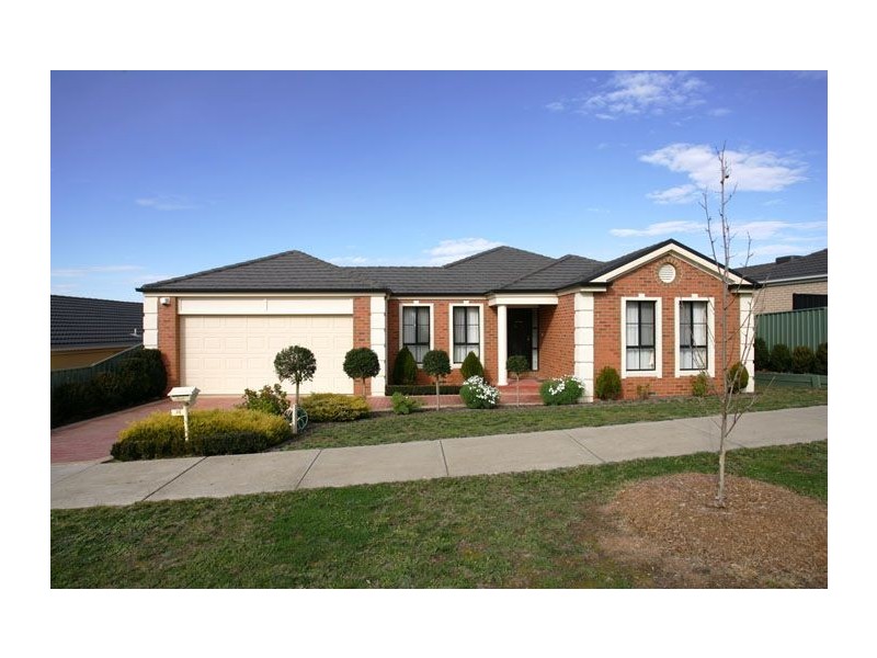 74 Alanbrae Terrace, Attwood VIC 3049