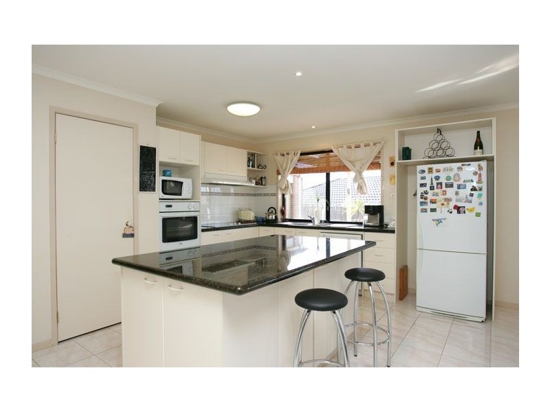 74 Alanbrae Terrace, Attwood VIC 3049