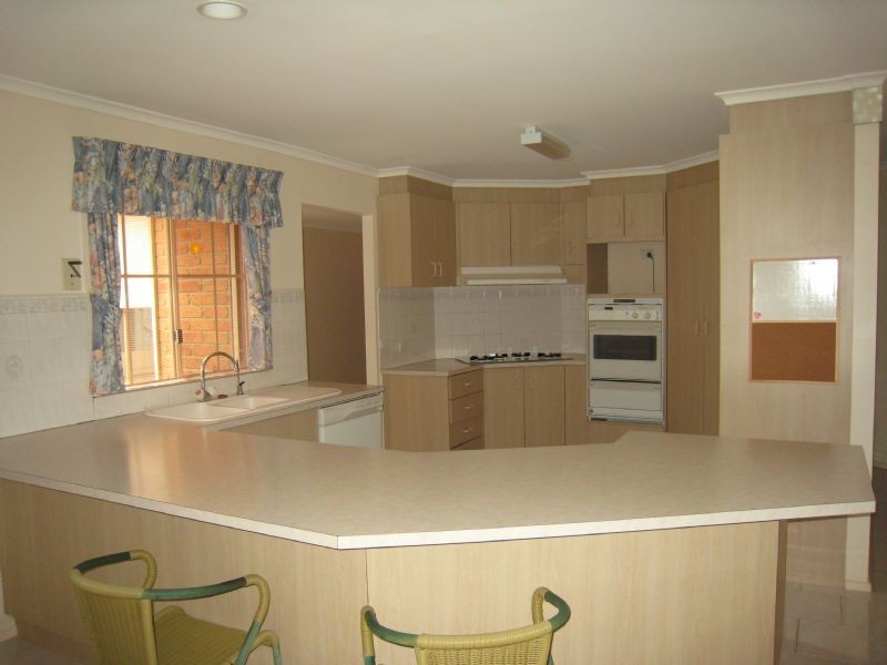 4 Lafitte Court, Lalor VIC 3075